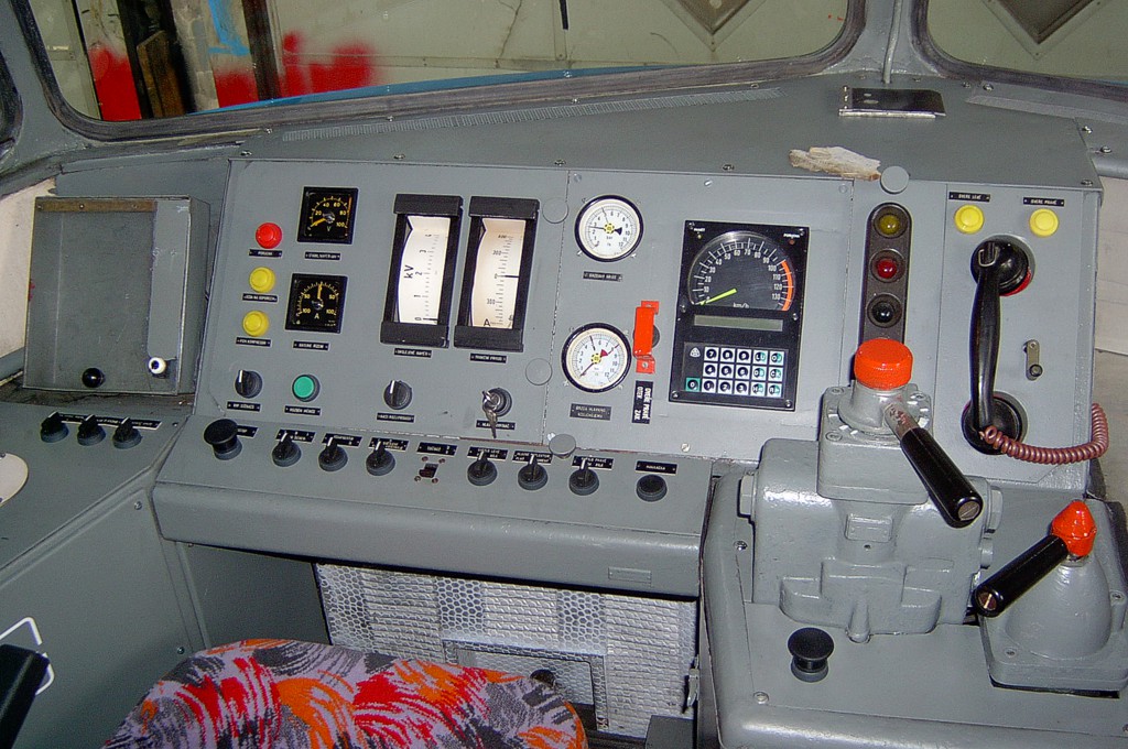 [1024x680] 451052pult.jpg