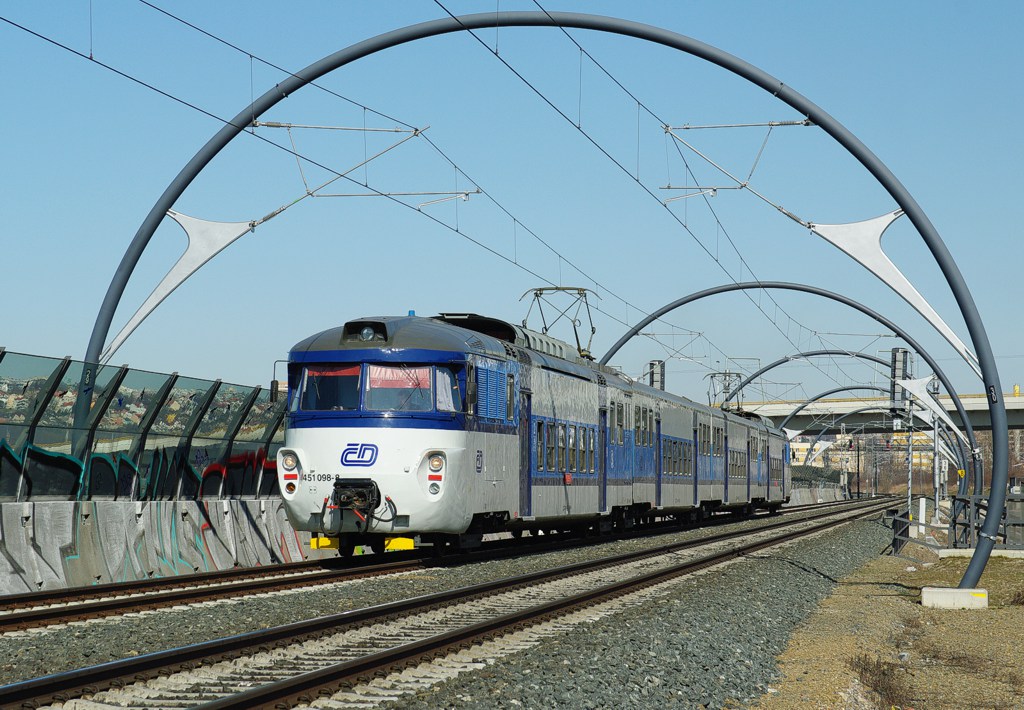 [1024x710] 451098b.jpg