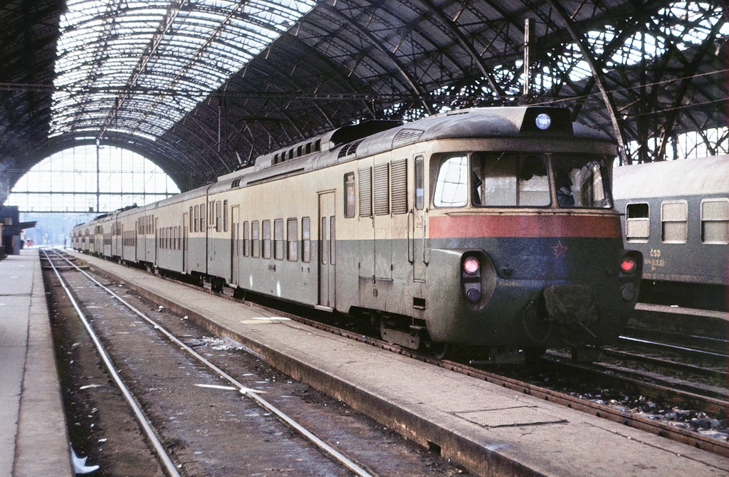 [1024x670] 452001b.jpg