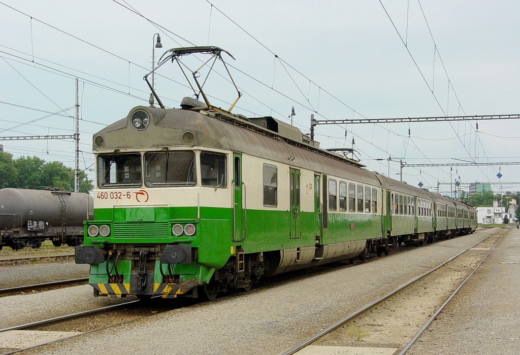 [1024x700] 460032a.jpg