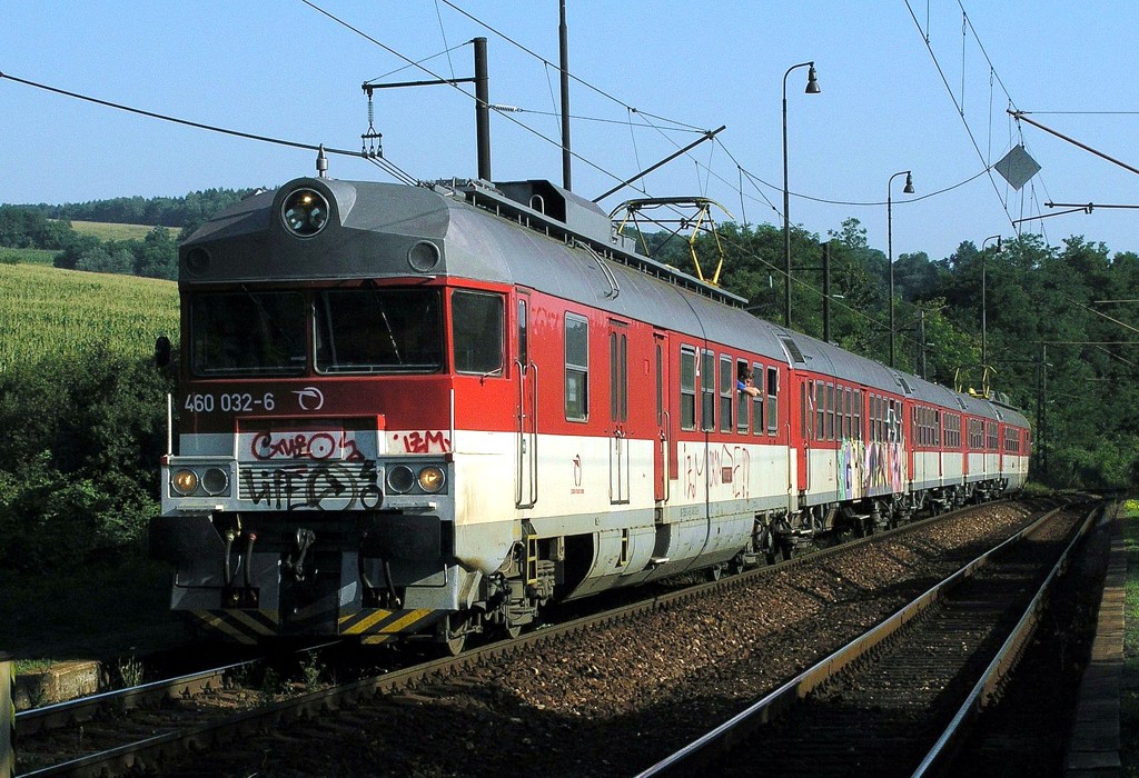 [1024x700] 460032b.jpg