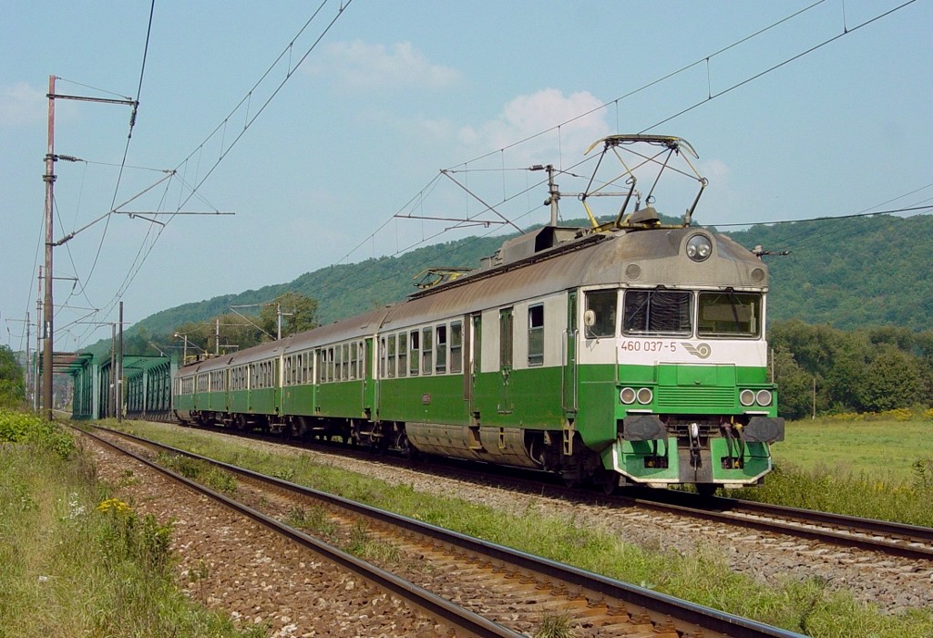 [1024x700] 460037a.jpg