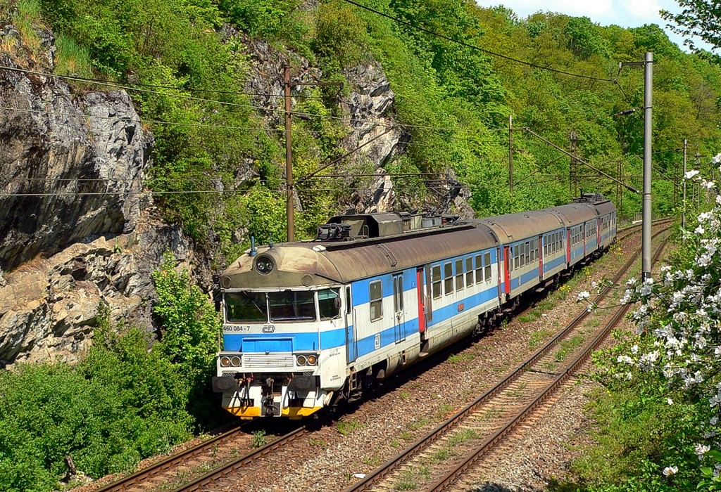 [1024x700] 460084d.jpg