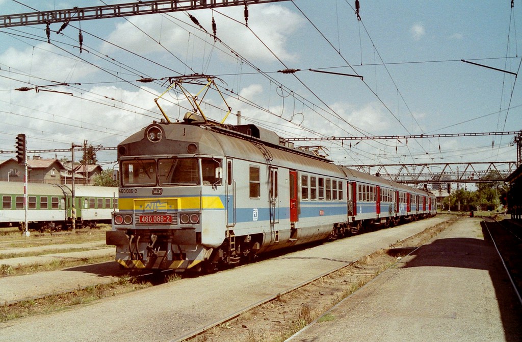 [1024x670] 460086d.jpg