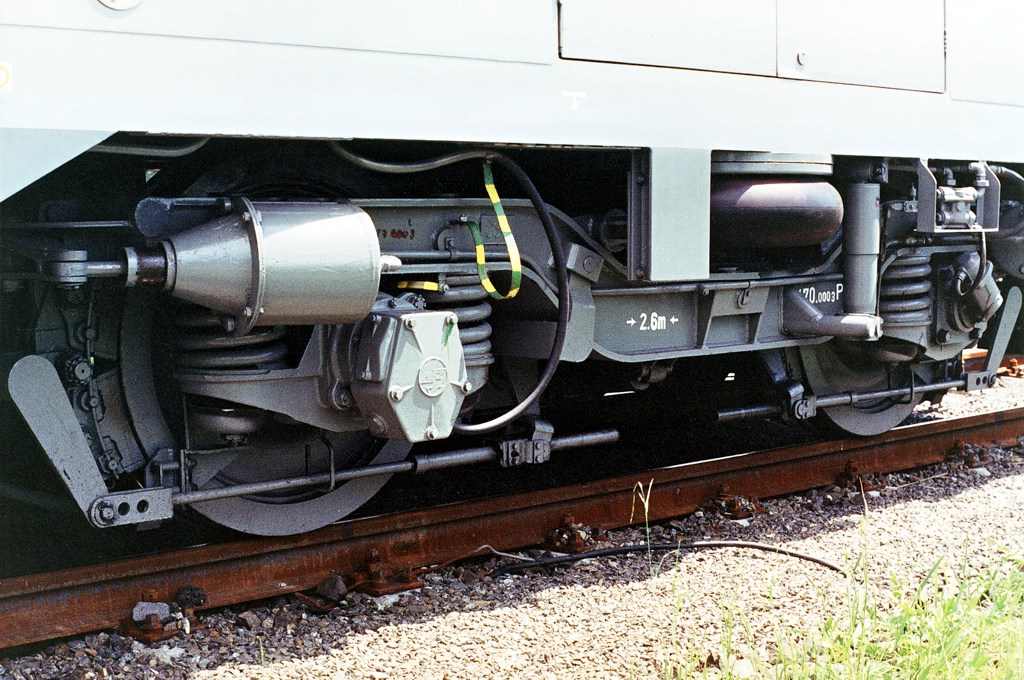 [1024x680] 470003podvozek2.jpg