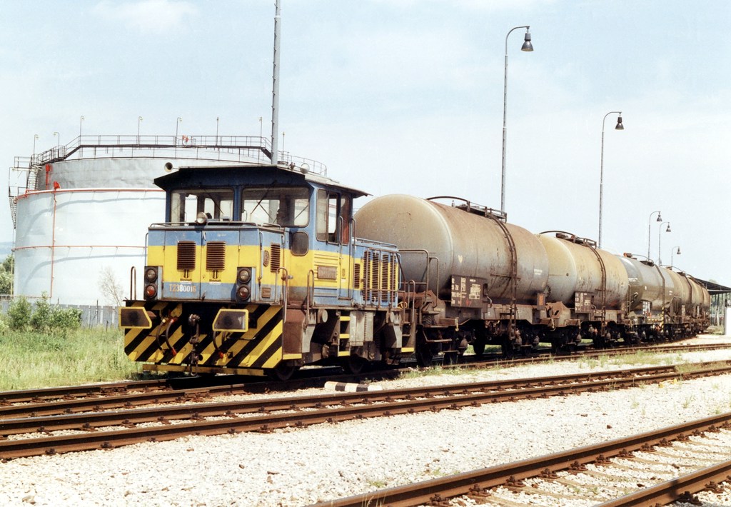 [1024x710] 704516b.jpg