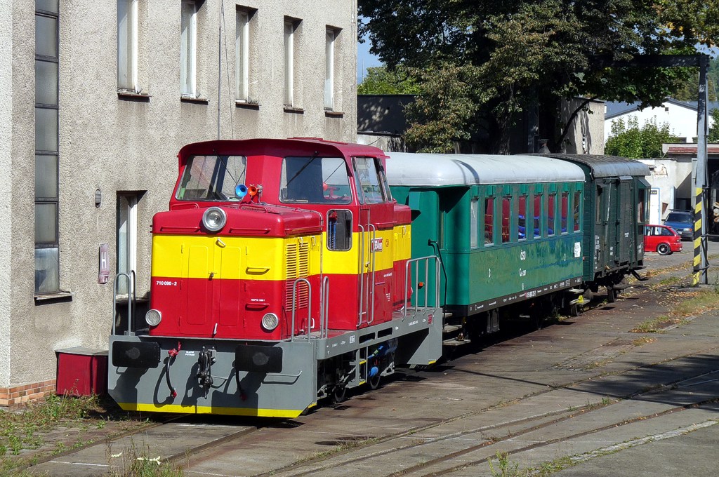 [1024x680] 710090c.jpg