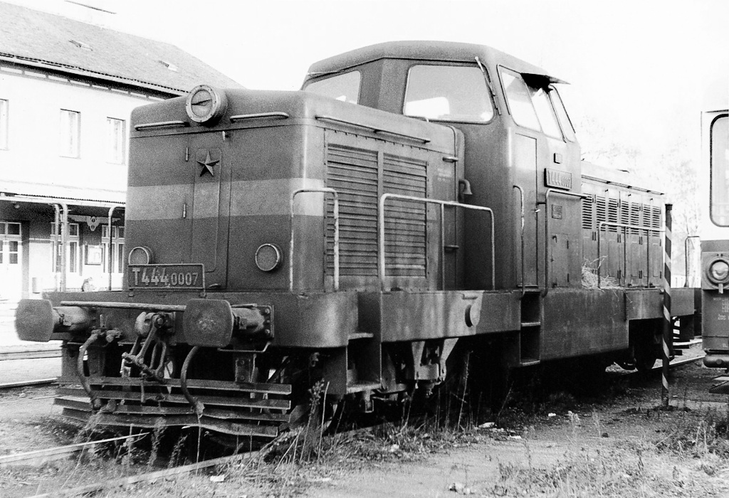 [1024x700] 725007a.jpg