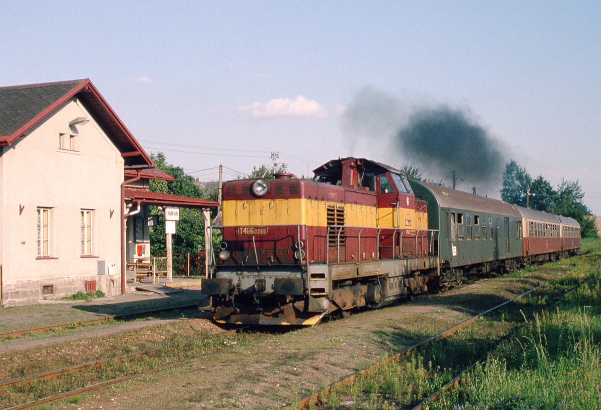 [1200x820] 735265a.jpg