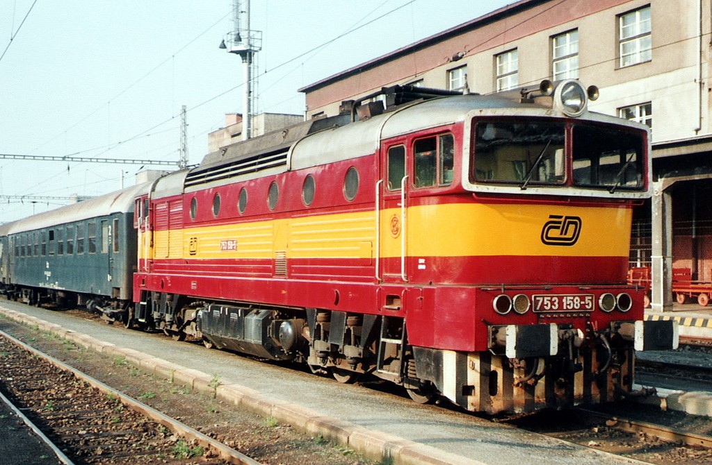 [1024x670] 753158a.jpg