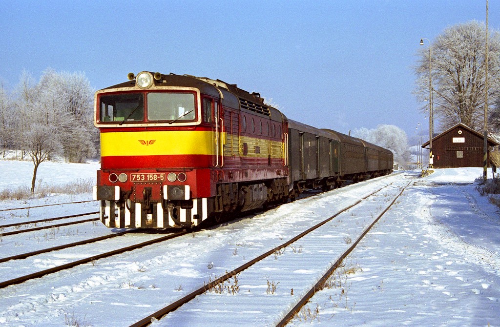 [1024x670] 753158b.jpg