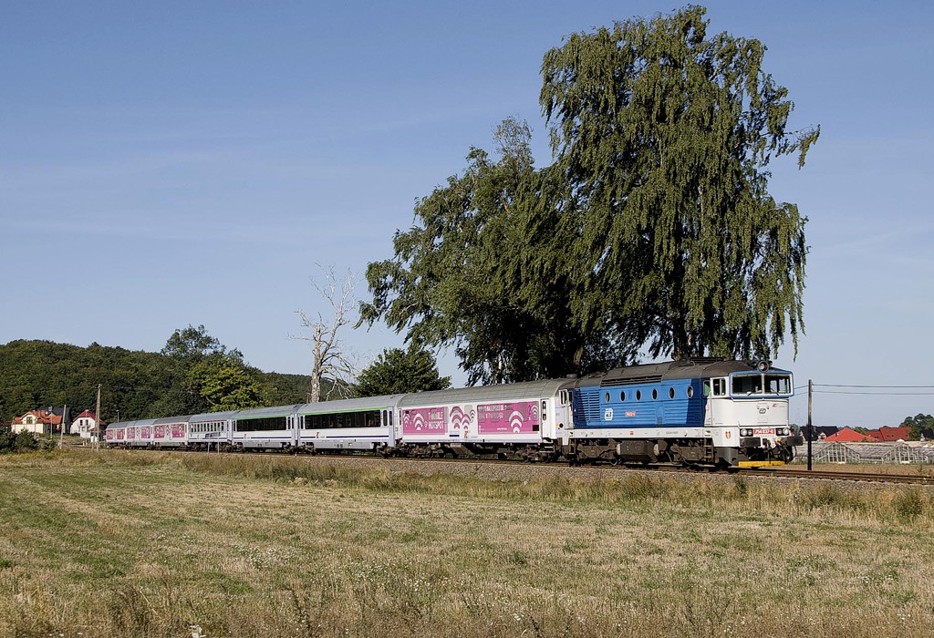 [1024x700] 754037h.jpg