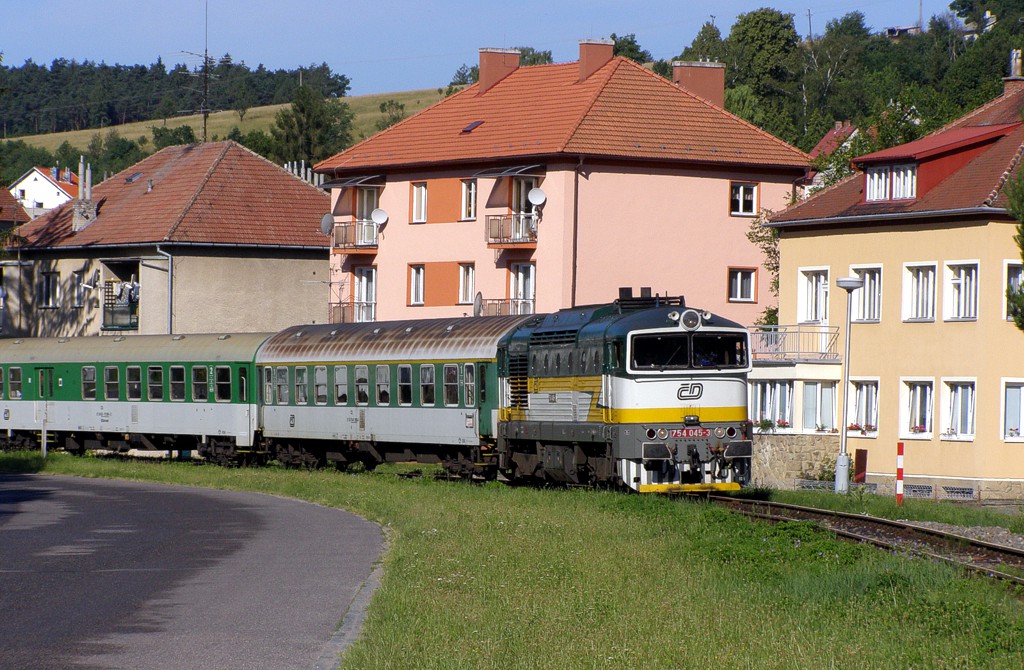 [1024x670] 754045b.jpg