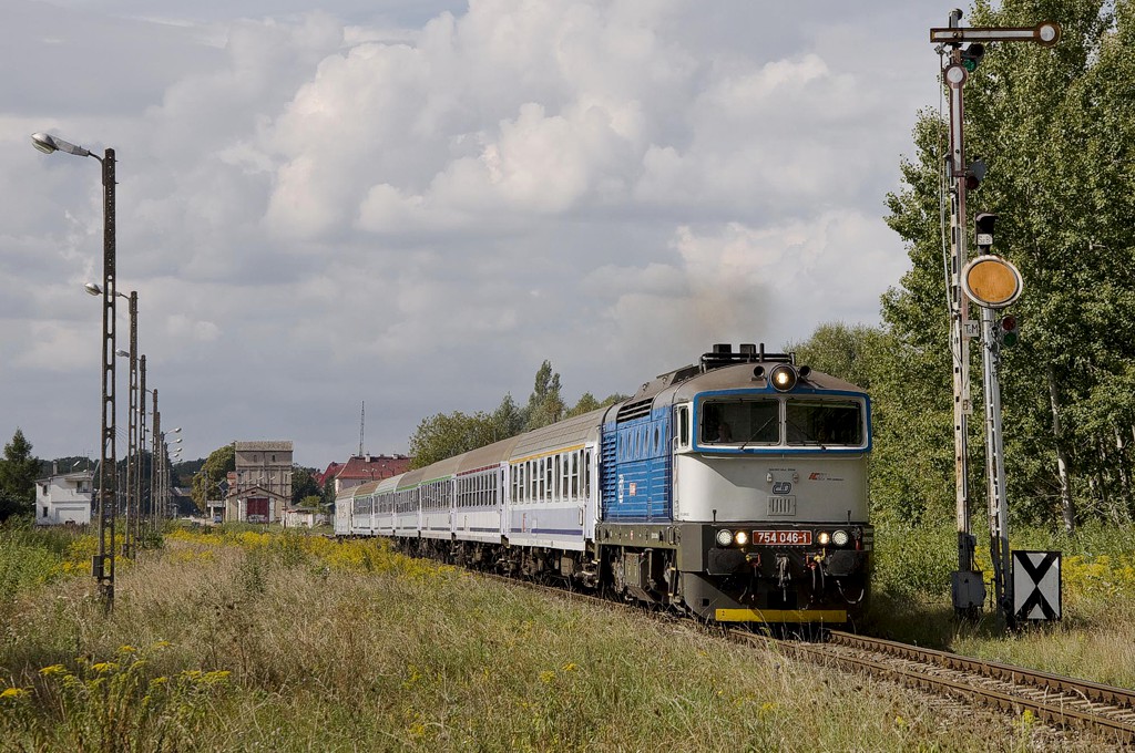 [1024x680] 754046h.jpg