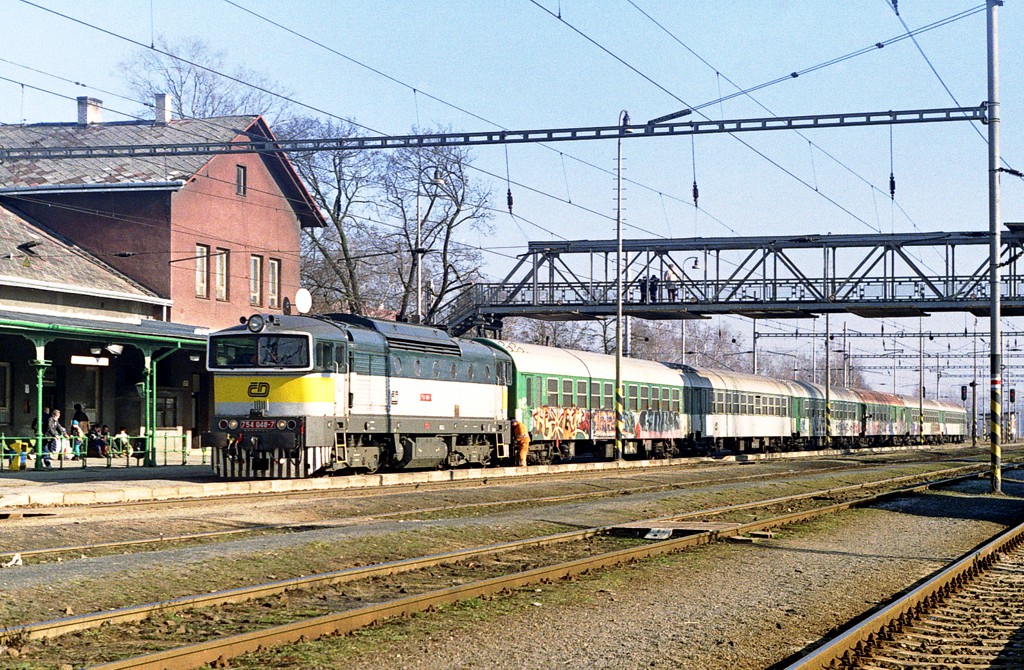 [1024x670] 754048b.jpg