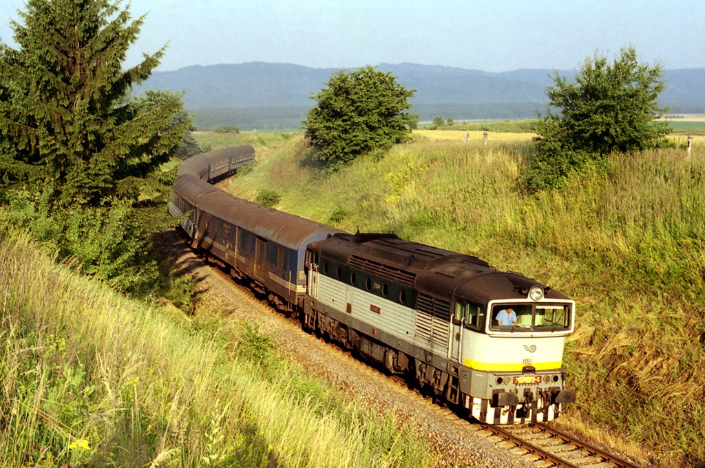 [1024x680] 754082a.jpg