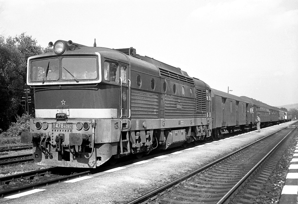 [1024x700] 754082e.jpg