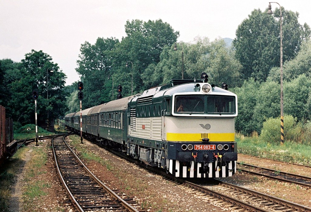 [1024x700] 754083c.jpg