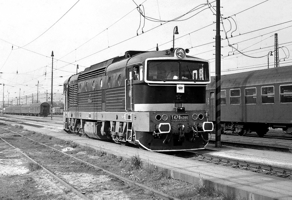 [1024x700] 754086g.jpg