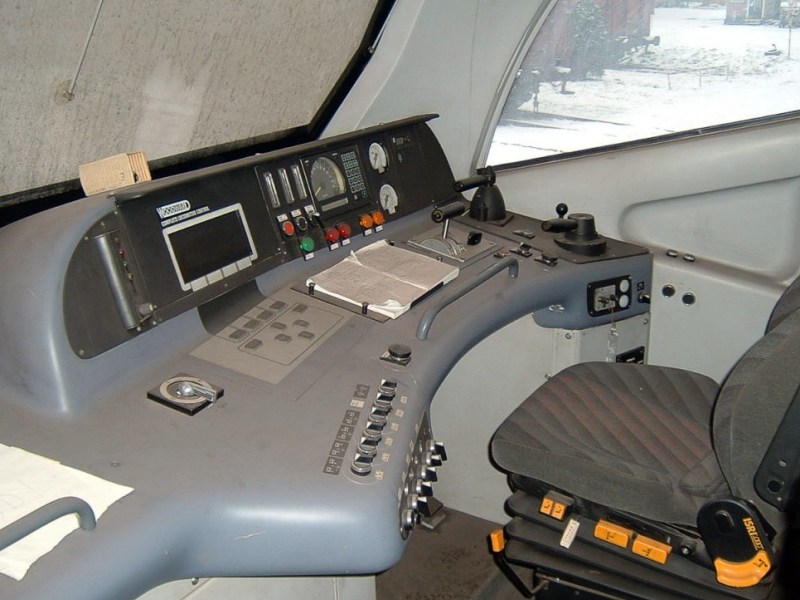 [800x600] 755901pult1.jpg