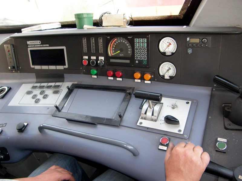 [800x600] 755901pult2.jpg