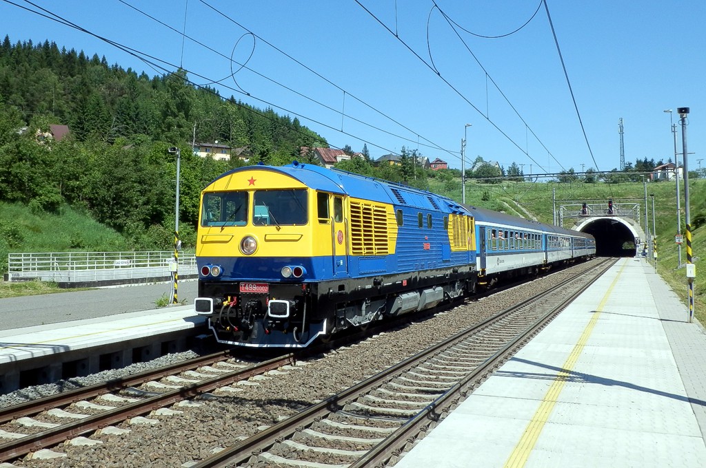 [1024x680] 759002e5r.jpg