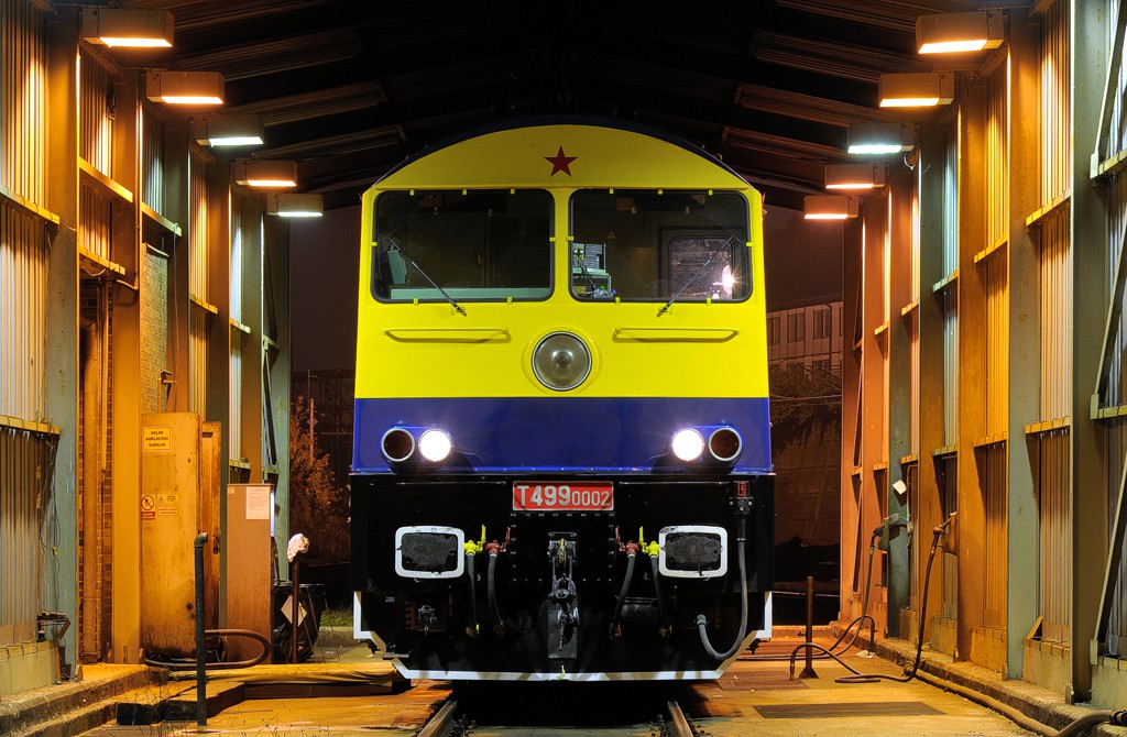 [1024x670] 759002l.jpg