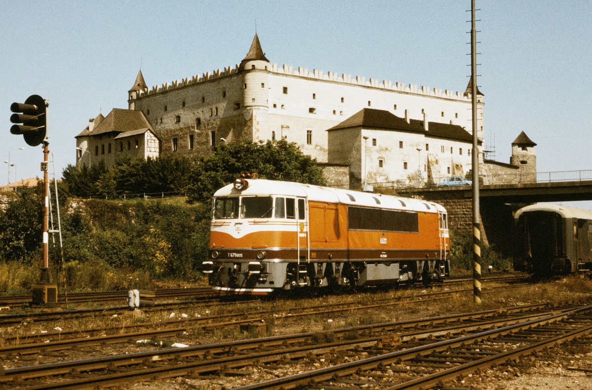 [1200x790] 776015l.jpg