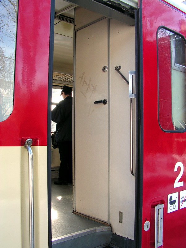 [600x800] 810002WC.jpg