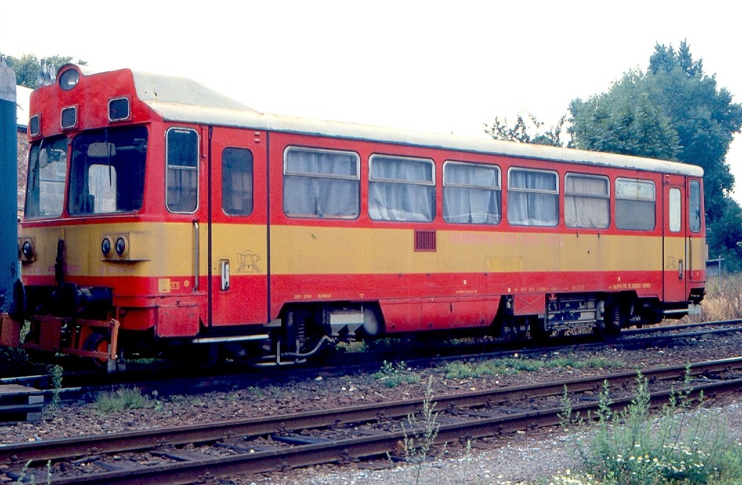 [1074x702] 892602a.jpg