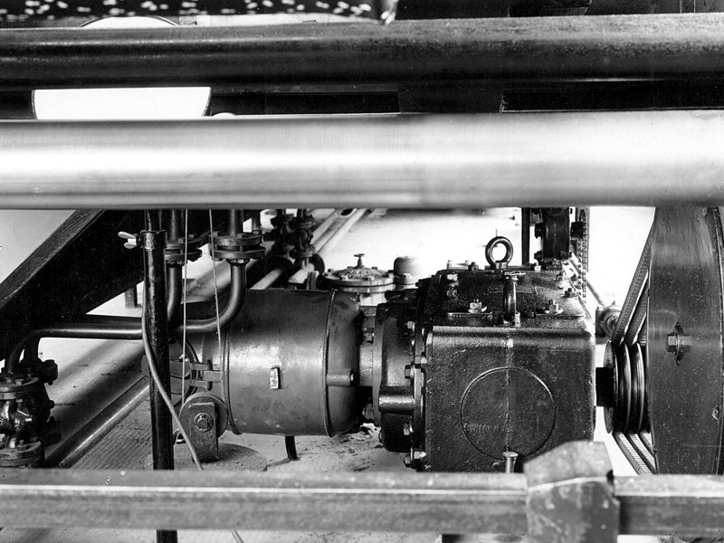 [800x600] 825dynamo.jpg