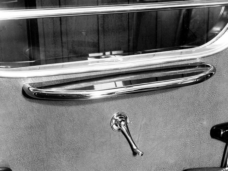 [800x600] 825stolek.jpg