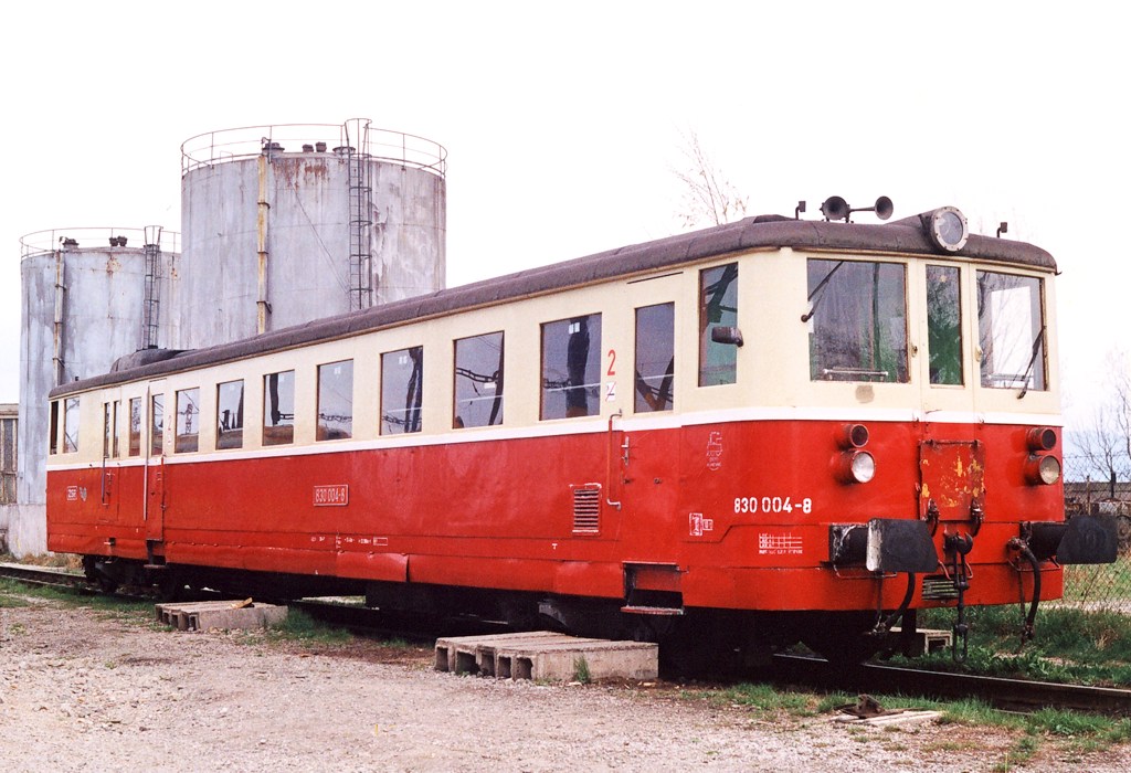 [1024x700] 830004a.jpg