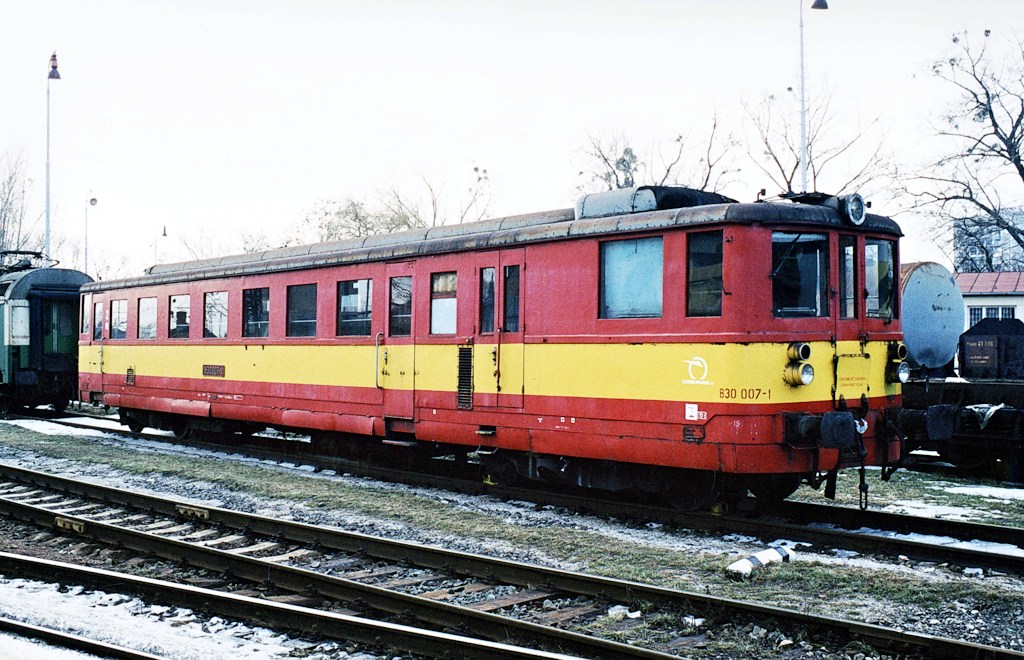 [1024x660] 830007a.jpg