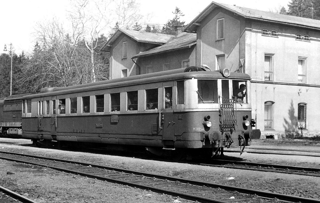 [1024x650] 830012c.jpg