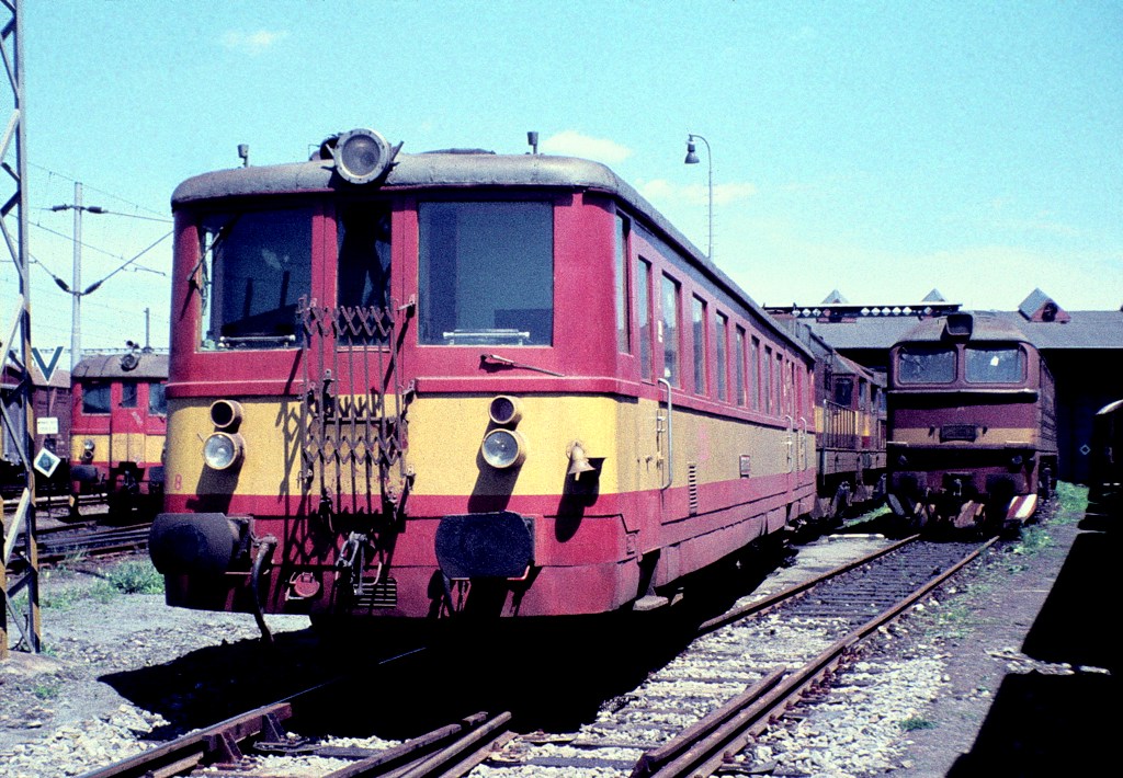 [1024x710] 830018a.jpg