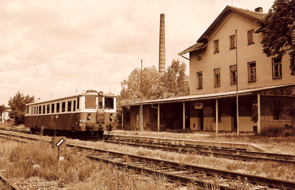 [1024x660] 830018h.jpg