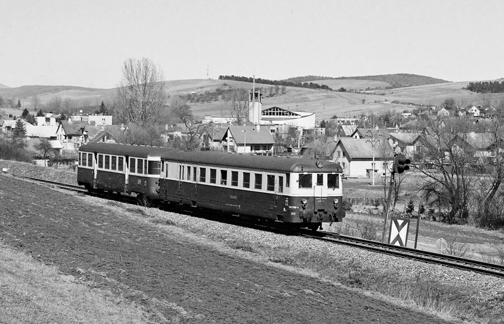 [1024x660] 830096a.jpg