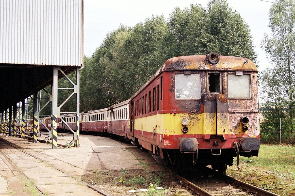 [1024x680] 830100a.jpg