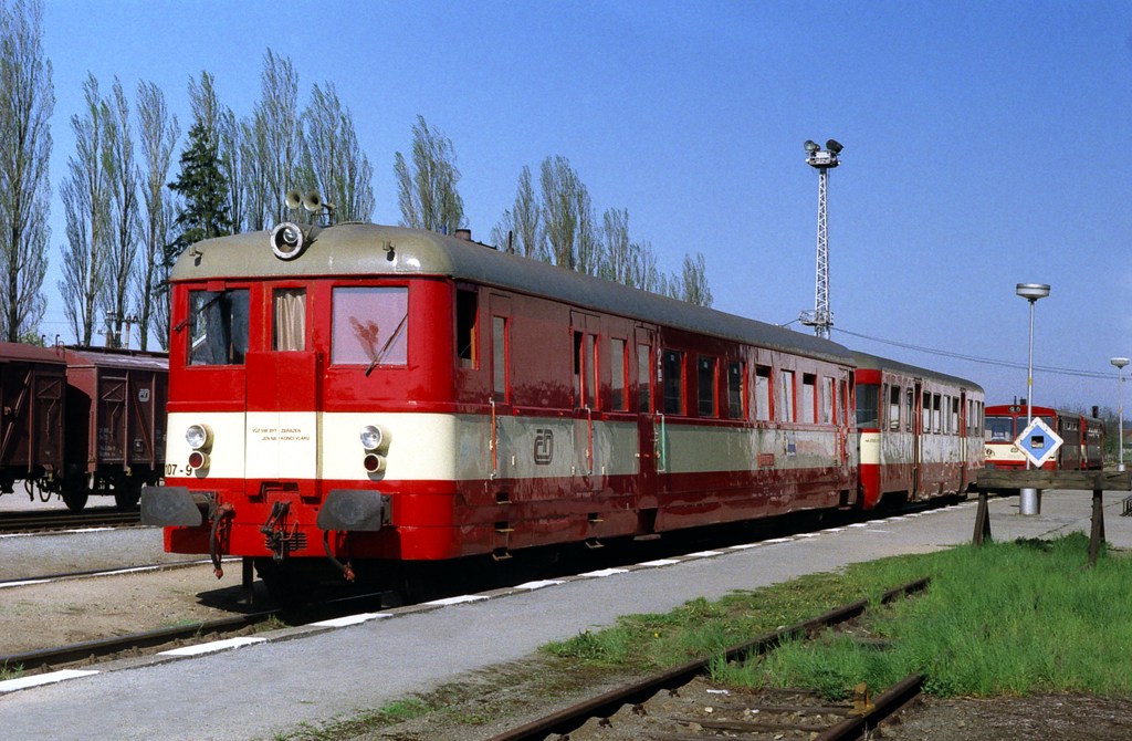 [1024x670] 830107e.jpg