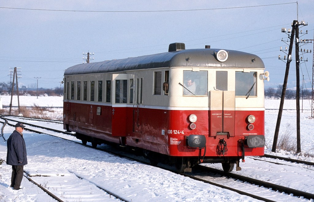 [1024x660] 830124a.jpg