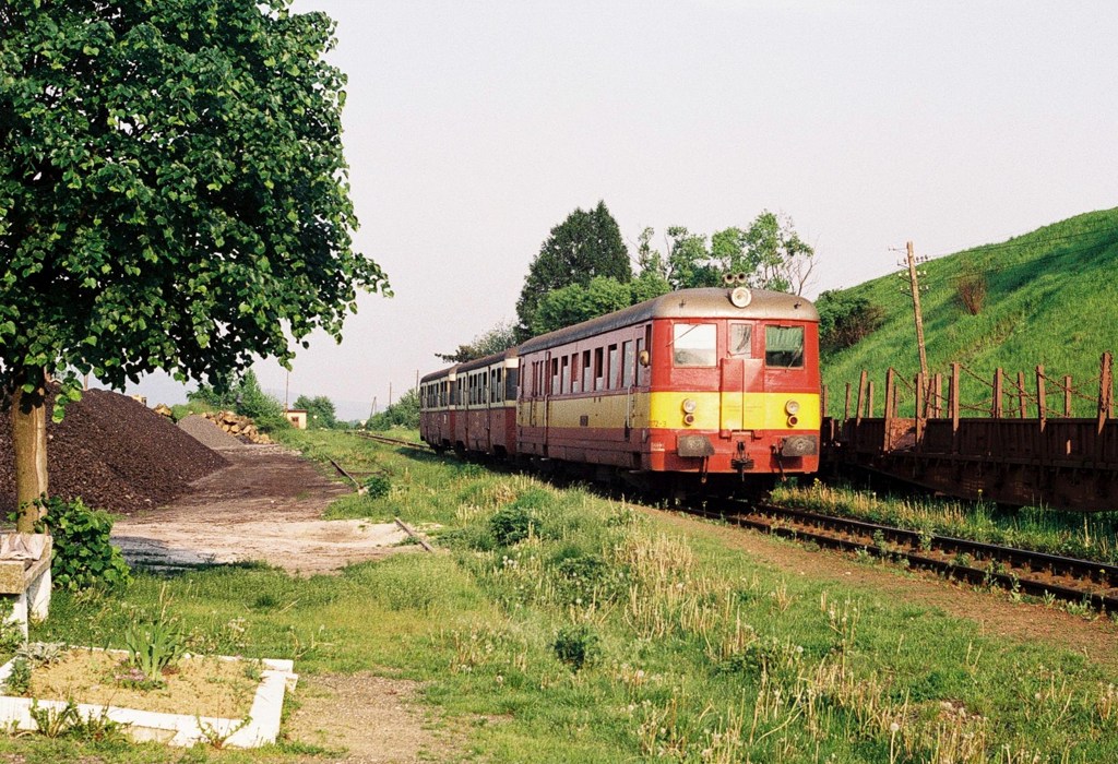 [1024x700] 830172a.jpg