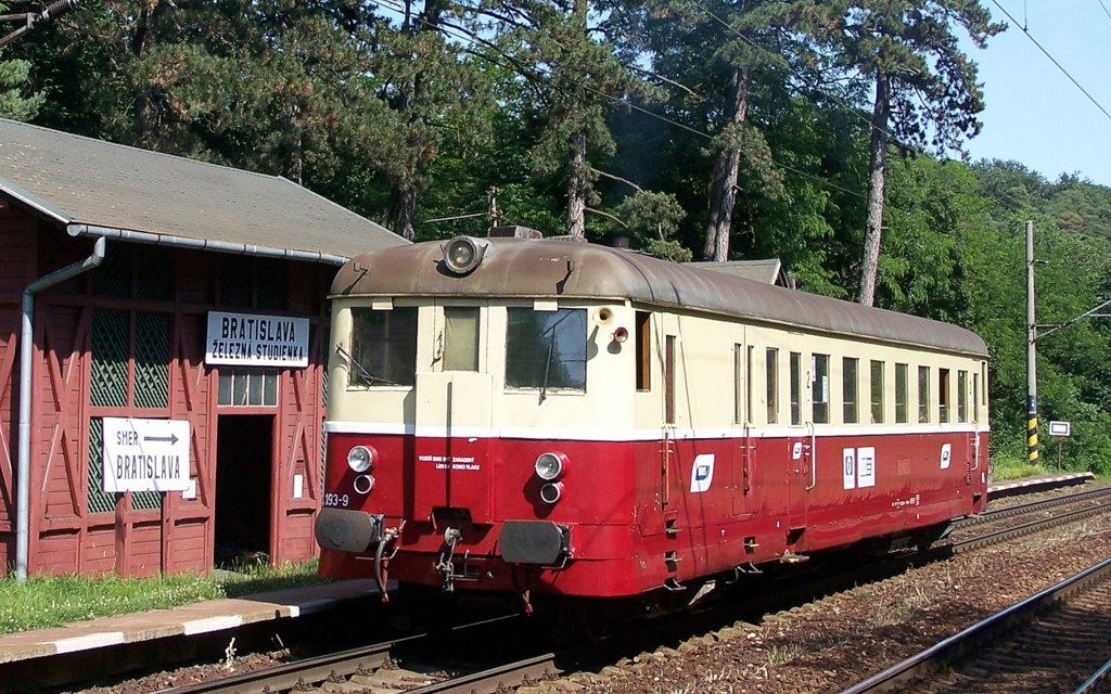 [1024x640] 830193a.jpg