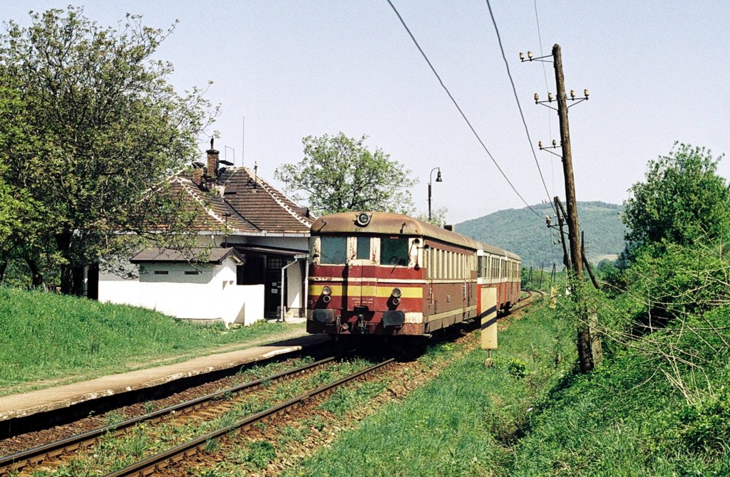 [1024x670] 830195a.jpg