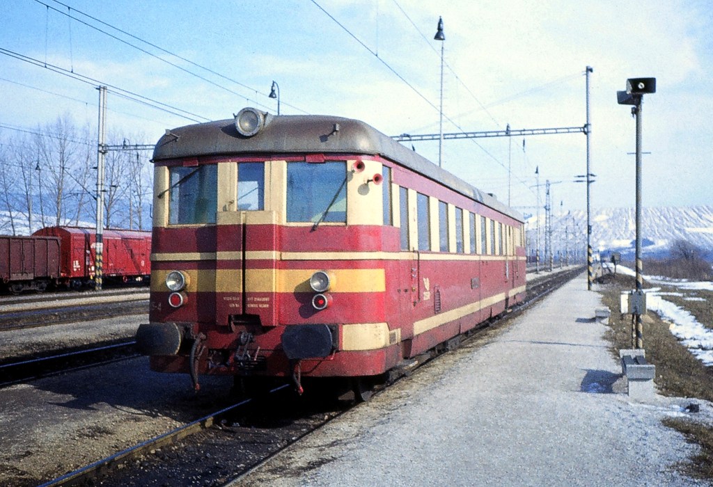 [1024x700] 830195b.jpg