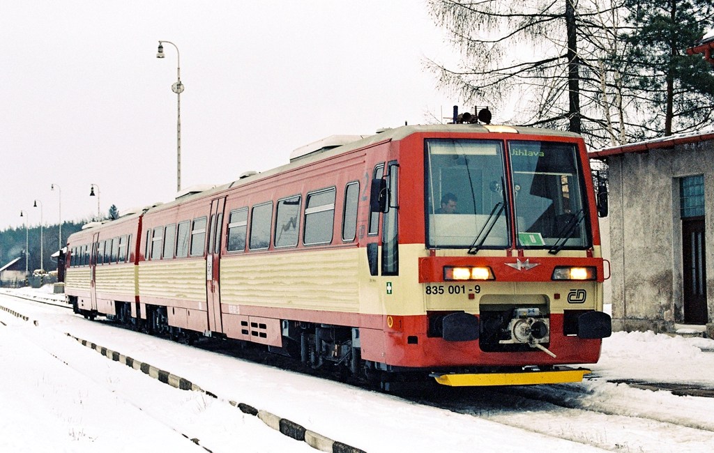 [1024x650] 835001_b.jpg