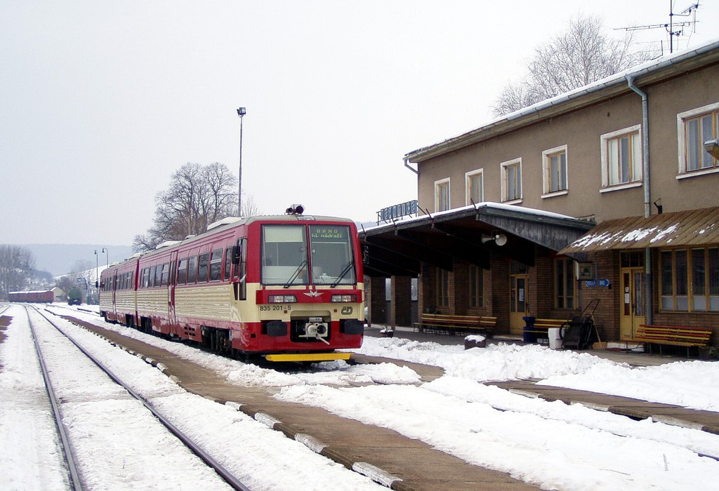 [1024x700] 835201k.jpg