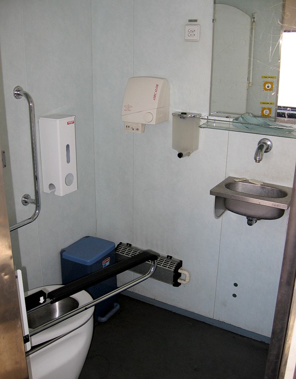 [600x768] 835inter2.jpg