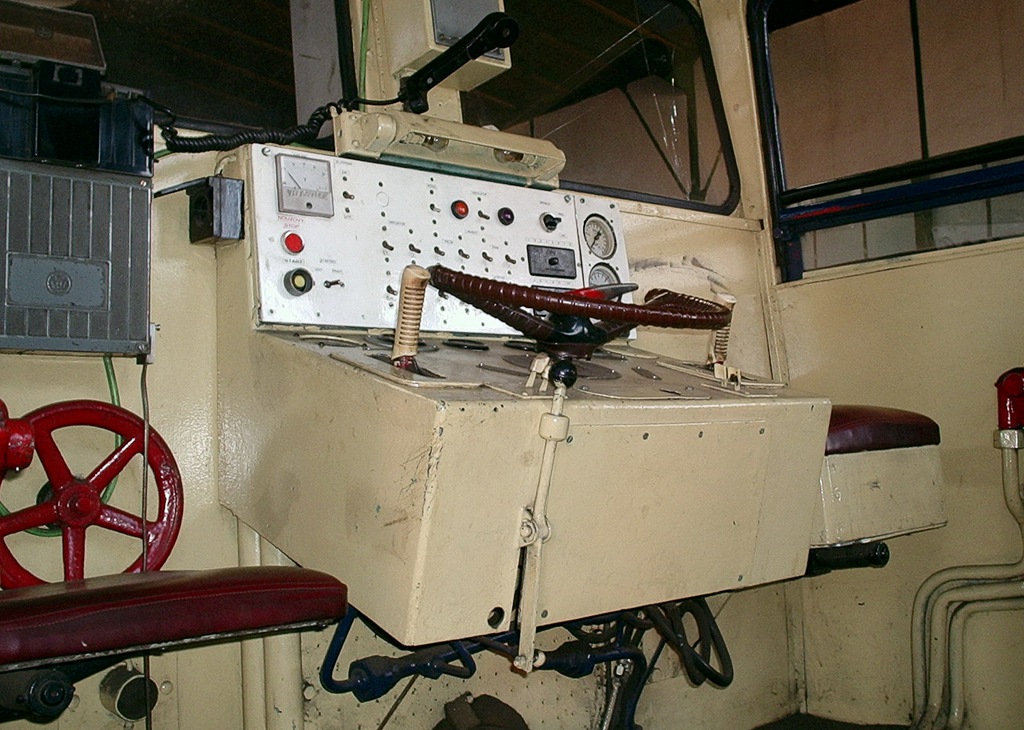 [1024x730] DH200_0512pult.jpg