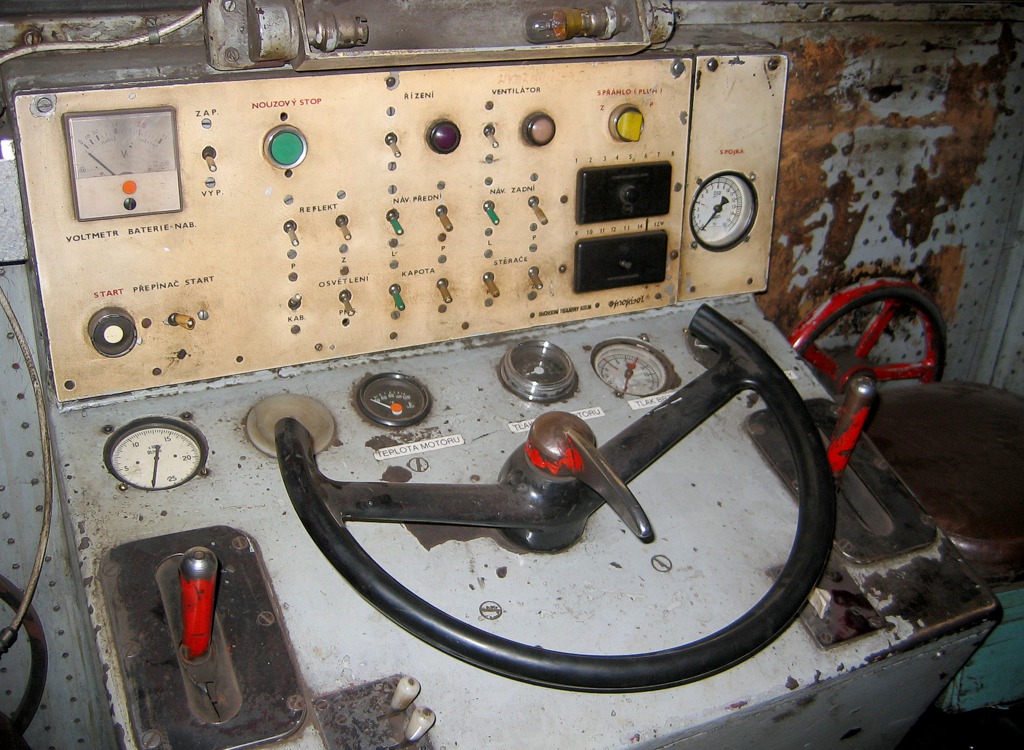 [1024x750] DH200_0516pult.jpg